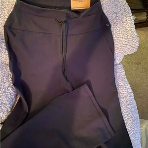 Avalanche Black High-Waisted Flared Legging